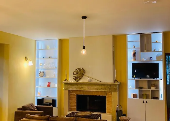 Maison A La Campagne Proche Du Futuroscope, Aquascope 6pers Montamisé